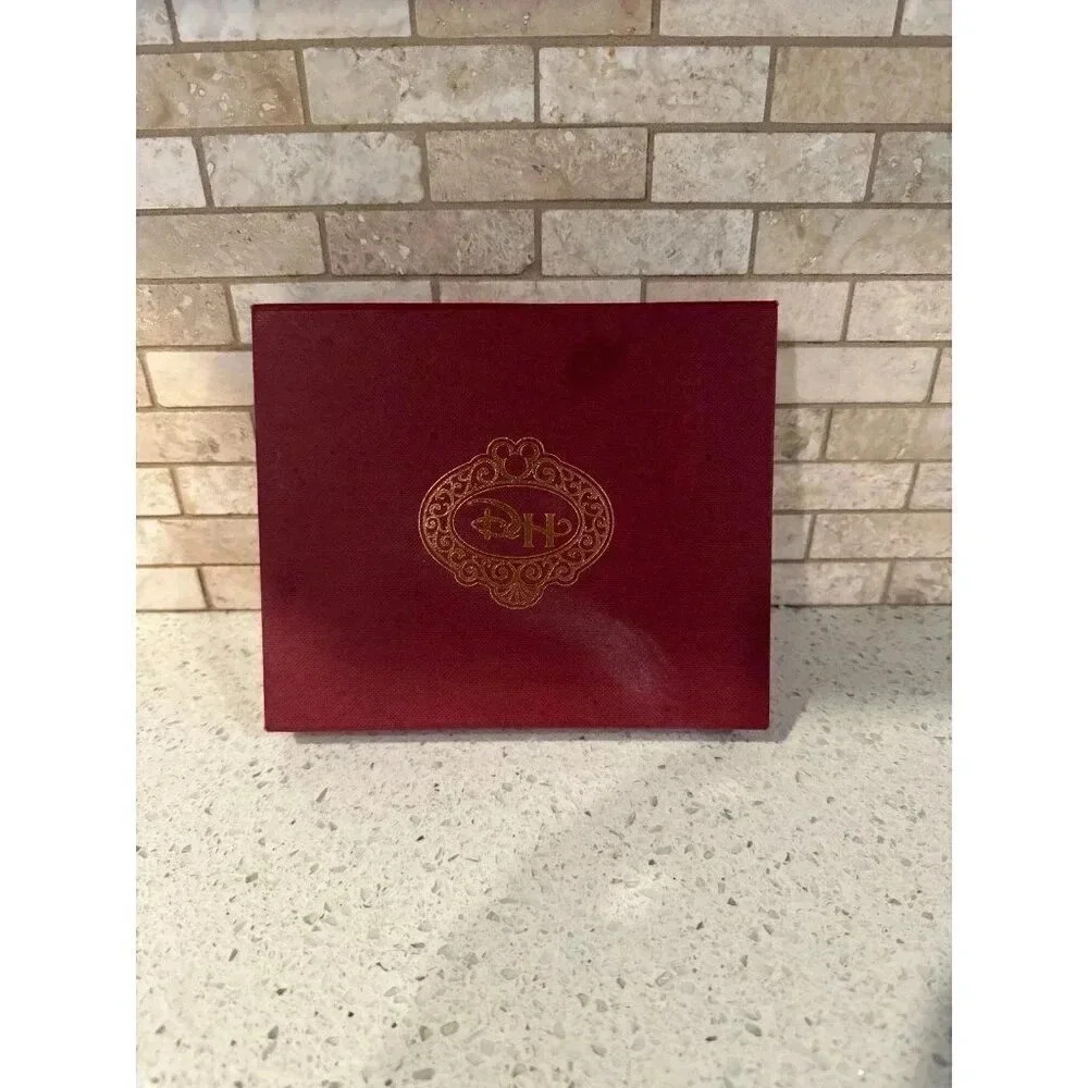 Rare‎ Promotional item from 2005 opening of Disneyland Hong Kong Hotel Resort